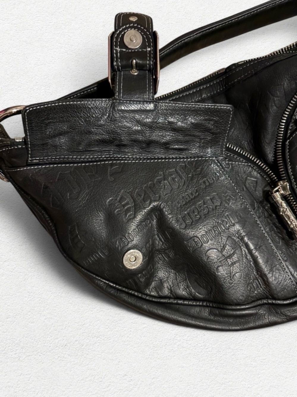 Versace Repeat Shoulder Bag - Picture 7 of 8